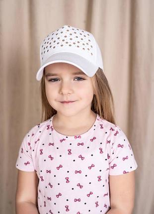 Бейсболка білого кольору з заклепками для дівчинки. david's star