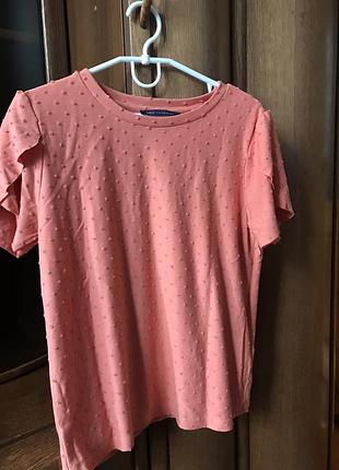 Футболка приємного кольору та відмінної якості