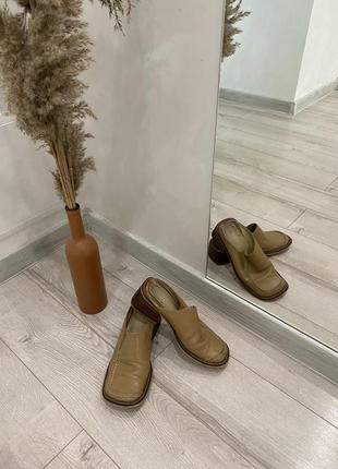 Veto cuoio — еластичні актуальні мюлі сабо туфлі сандалі шкіряні