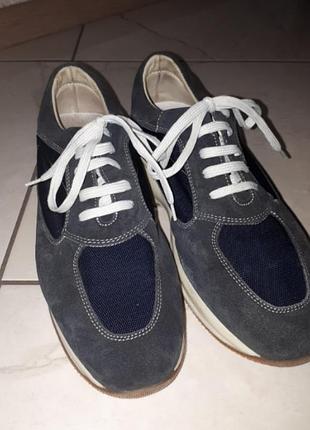 Кросівки шкіряні...