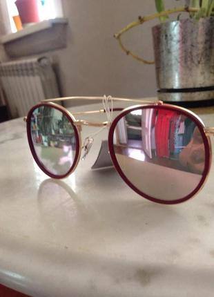 Шикарні окуляри від ray-ban.