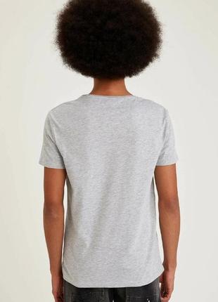 Сіра чоловіча футболка defacto / дефакто з круглим коміром2 фото