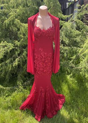 Шикарное красное платье на торжество2 фото