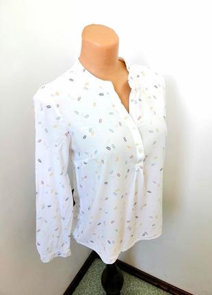 Тонкая лёгкая блуза скрепки