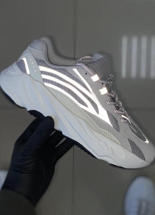 Женские кроссовки adidas yeezy boost 700 v2 silver 36-37-38-39-40-414 фото