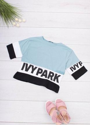 Стильная голубая футболка с надписью оверсайз