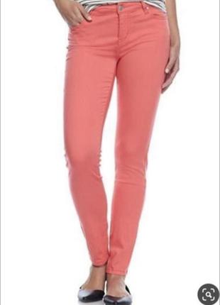 Яркие розовые котоновые штаны джинсы скинни