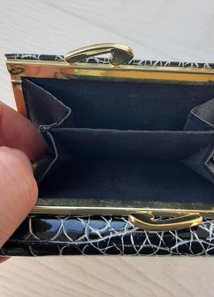 Жіночий шкіряний лакований гаманець hassion5 фото
