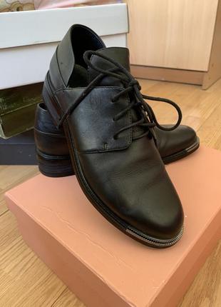 Оксфорди броги туфлі з натуральної шкіри з вирізами4 фото