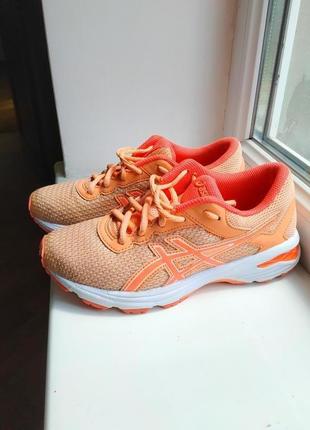 Кроссовки asics оригинал р. 35 ст.22,5см