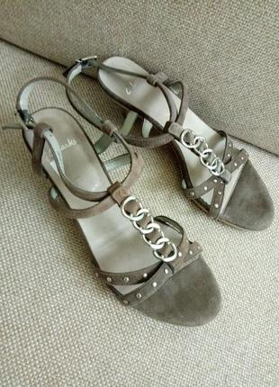 Шкіряні босоніжки сандалі clarks / розмір 38 оригінал