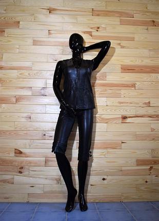 Кожаный жилет.