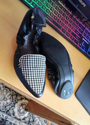 Балетки нові шкіряні бренд dutterfly twists р. 39