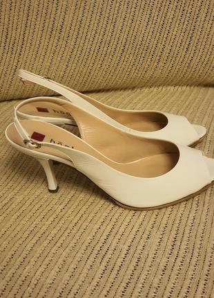 Hogl, босоножки, белые, размер 41 (7.5) высота подбора 8.5, стелька 26 - 26.5см