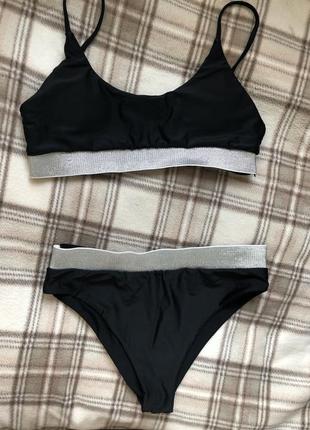 Купальник з блискучою вставкою