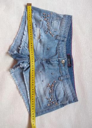 Короткі шорти з дірками і камінням tally weijl,шорти джинсові,джинсові шорти7 фото