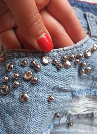 Короткі шорти з дірками і камінням tally weijl,шорти джинсові,джинсові шорти10 фото