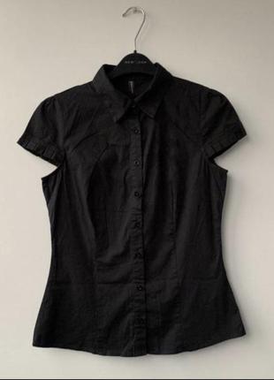 Брендовая чёрная блуза nafnaf с короткими рукавами офисная летняя дресс код2 фото
