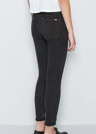 Модные черные джинсы от pull&bear3 фото