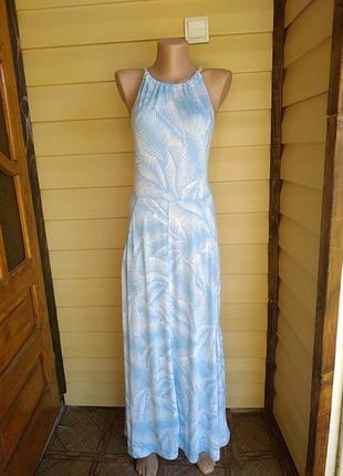 Длинное платье,gap, бело -голубого цвета,в идеальном состоянии,оригинальный дизайн.