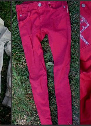 Стильные бордовые джинсы zara 26-27 размер