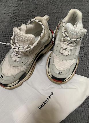 Кроссовки balenciaga triple s1 фото