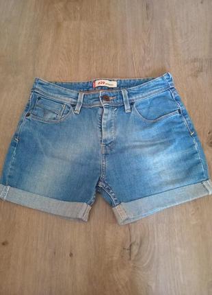 Шорті