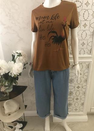 Стильна футболка з принтом гірчичного кольору shein