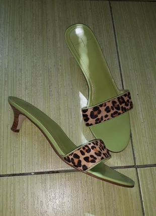 Мюли⚘леопардовые салатные шлепки босоножки