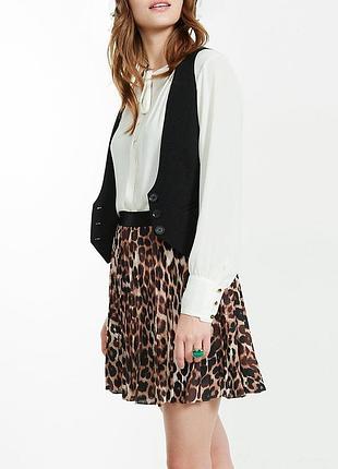 Короткая плиссированная юбка на резинке звериный принт леопард