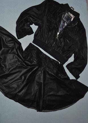 Стильный костюм бренда glo jeans с мини - юбкой для хэллоуина