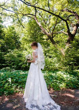 Свадебное платье с небольшим шлейфом3 фото