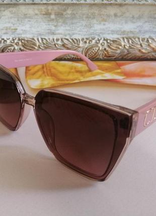 Эксклюзивные розовые брендовые женские солнцезащитные очки 20215 фото
