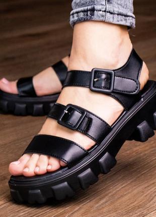 Сандали босоножки женские черные на толстой подошве летние новые - черные женские сандали 20211 фото