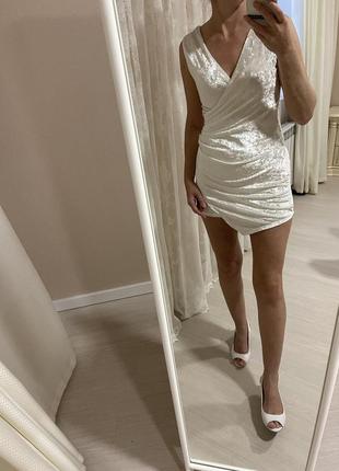 Платье белое бархатное велюровое7 фото