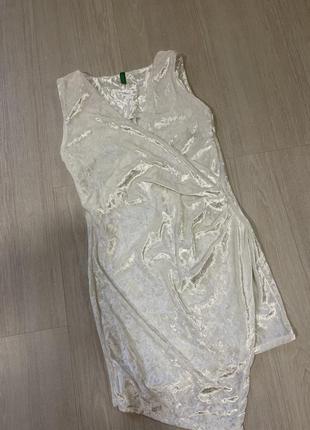 Платье белое бархатное велюровое8 фото