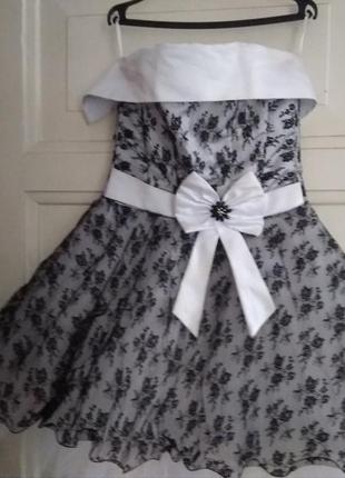 Плаття нарядне с фатином цветочный рисунок рюшами1 фото