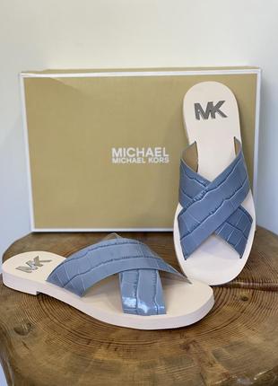 Шлепки кожаные голубые michael kors