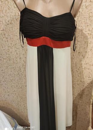 Стильное платье 48 размер