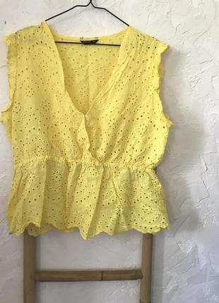 Яркая блуза прошва ришелье