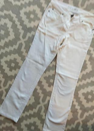 Прямые белые джинсы3 фото