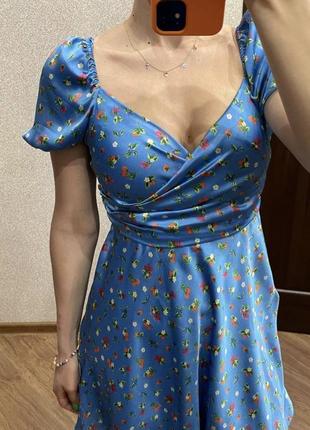 Сатинове плаття в квіточку міні з оборками, рюшами zara оригінал2 фото