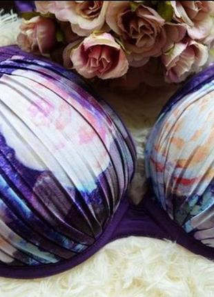 Купальный бюст