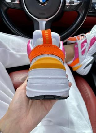 Круті жіночі кросівки nike m2k tekno білі з малиновим і помаранчевим5 фото