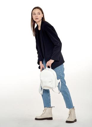 Белый женский вместительный рюкзак летний из экокожи5 фото