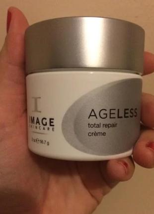 Омолаживающий ночной крем
ageless total repair crème1 фото