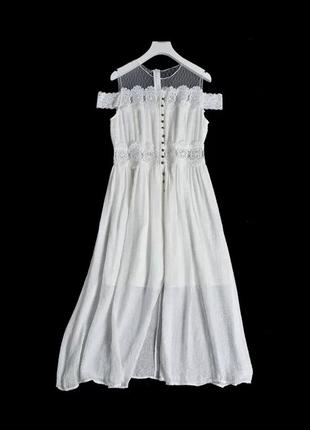 Платье белое роскошное