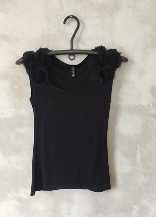 Футболка с красивыми розами amisu.