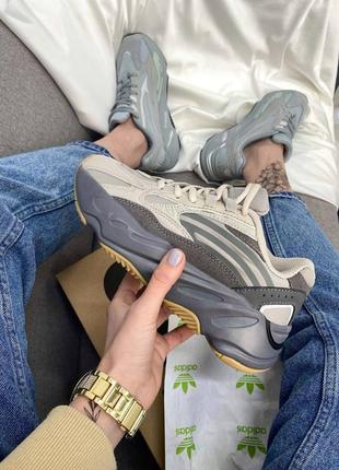 Adidas yeezy boost 700 tephra grey, кросівки жіночі adidias адідас ізі буст 700 тефра сірі