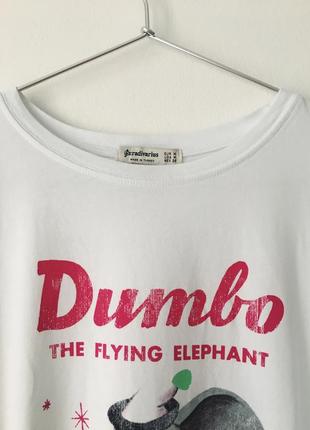 Хлопковая белая футболка с принтом dumbo stradivarius disney дамбо дисней8 фото